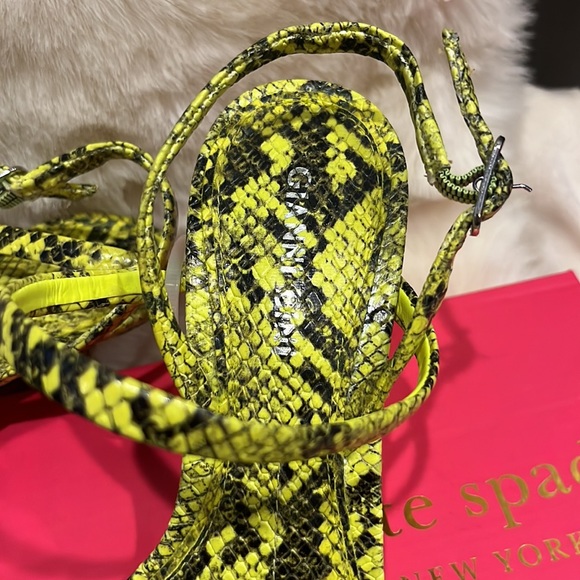 New Gianni Bini leather Neón animal print sandal heel - Picture 3 of 6